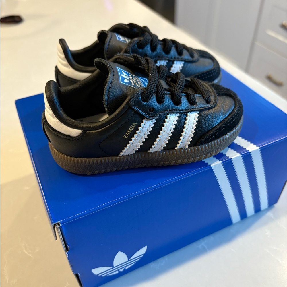 Adidas Black Toddler Sneakers Size 4K
